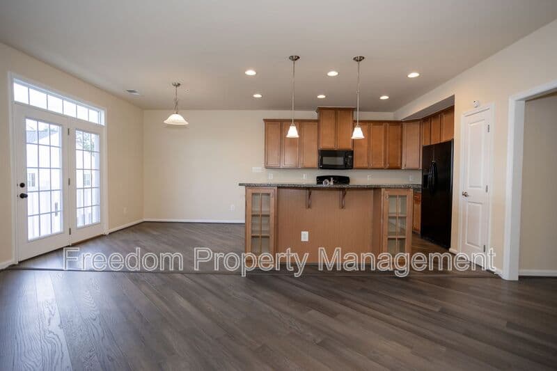 Gainesville Townhome: 7408 Brunson Cir