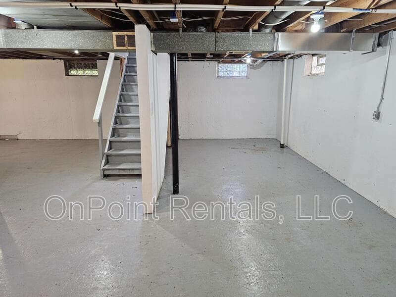 Redford Charter Township House: 26926 Dover