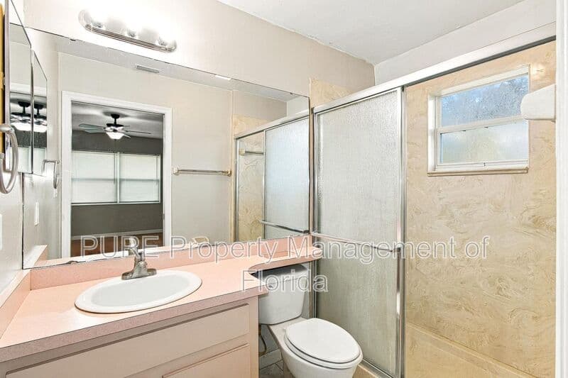 Ocala House: 16 Almond Terrace