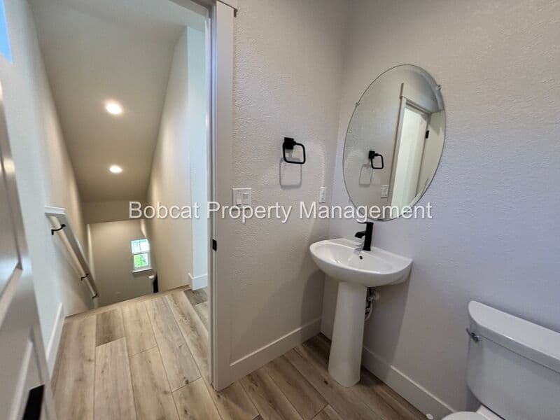 Carson City House: 1128 Grove St