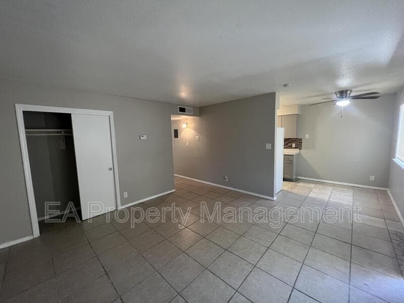 Albuquerque House: 12809 Dorado Dr SE