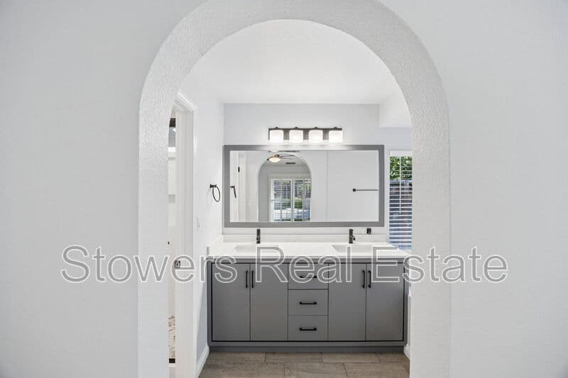 Pleasant Hill House: 26 Driftwood Court