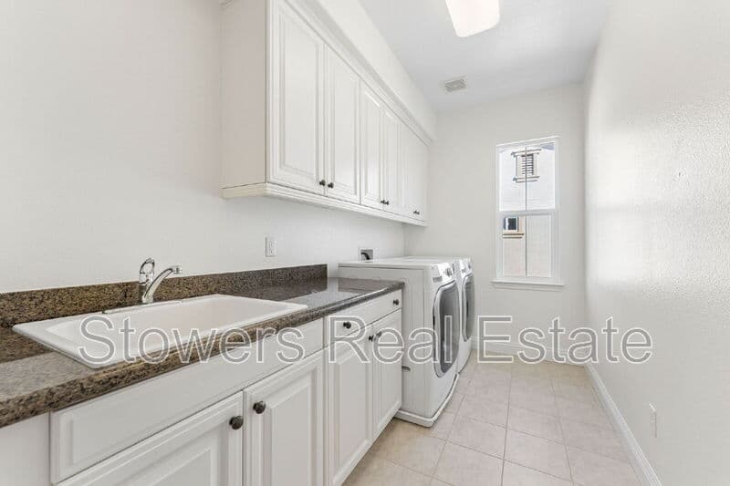 Danville House: 310 La Spezia