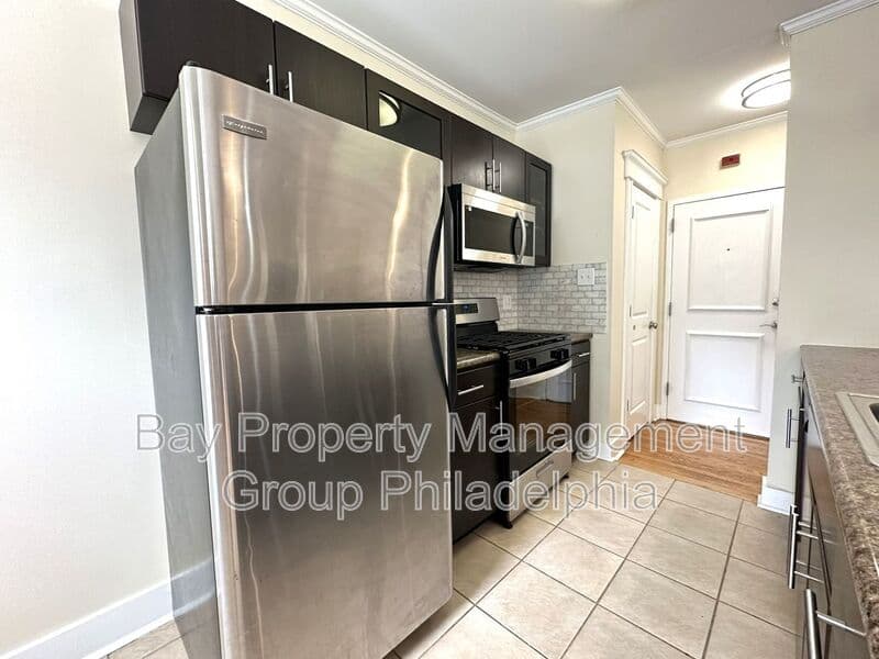 Philadelphia Condo: 437 W School House Ln