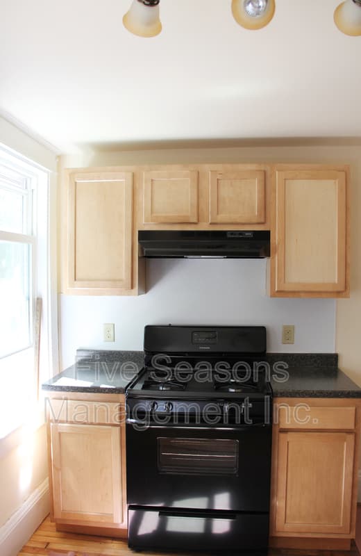 Burlington Condo: 202 Pine Street