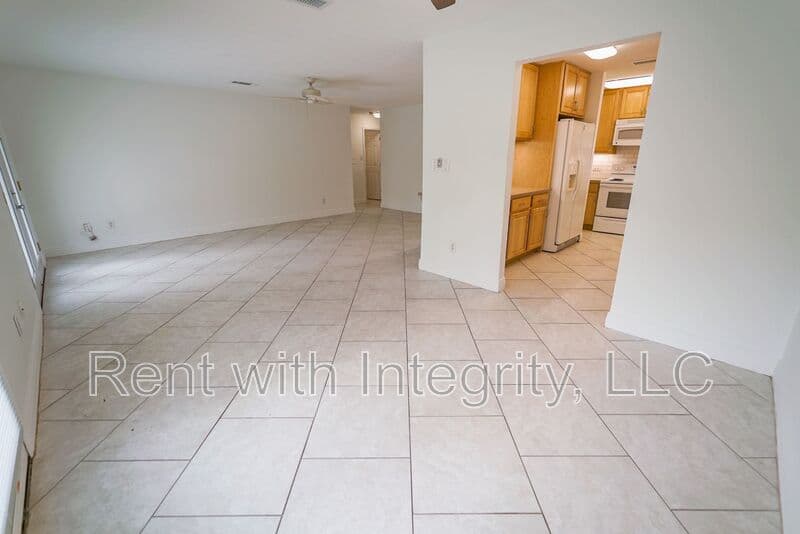 Tallahassee House: 251-A Villas Ct. S