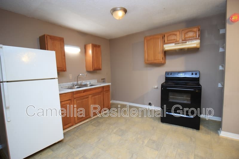 Birmingham Condo: 8021 1st Avenue South - D