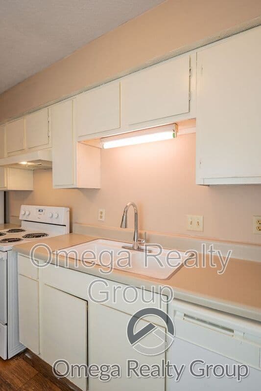 Phenix City Apartment: 901 25th Ave