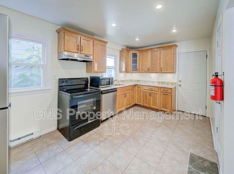 Vauxhall Condo: 287 Montclair Avenue