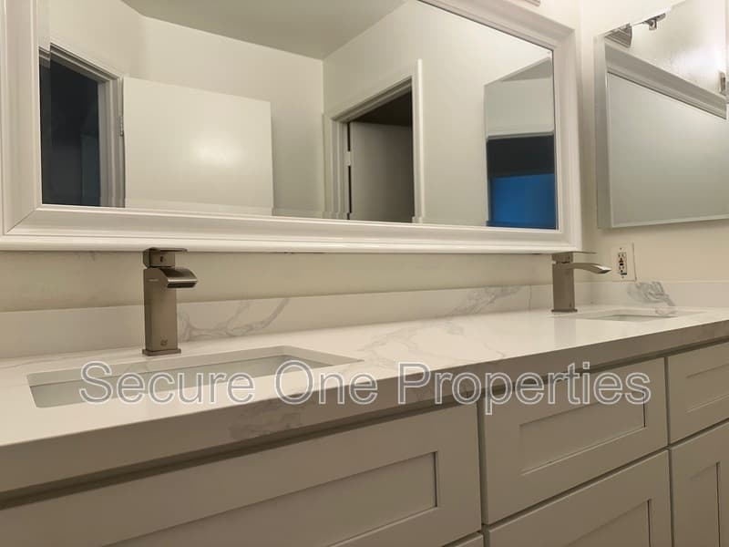 Simi Valley Condo: 3264 Darby Street