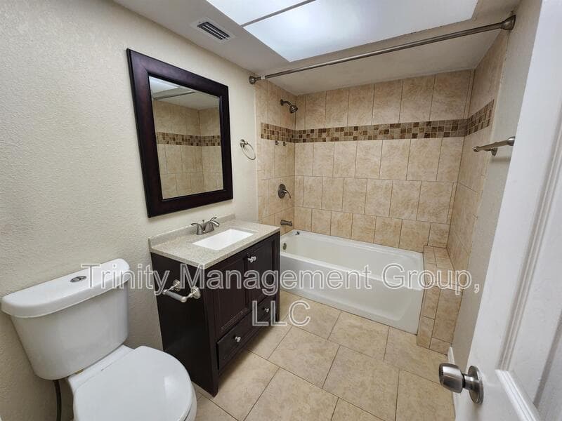 Holiday House: 3547 Cheswick Drive - Room 2
