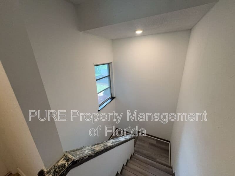 Ocala House: 627 NE 28th Avenue