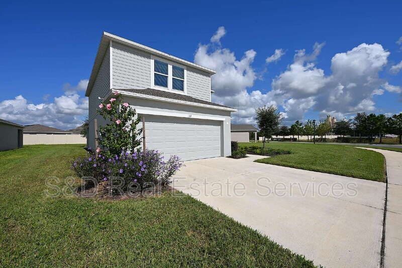 Haines City House: 152 Brinsmead Rd