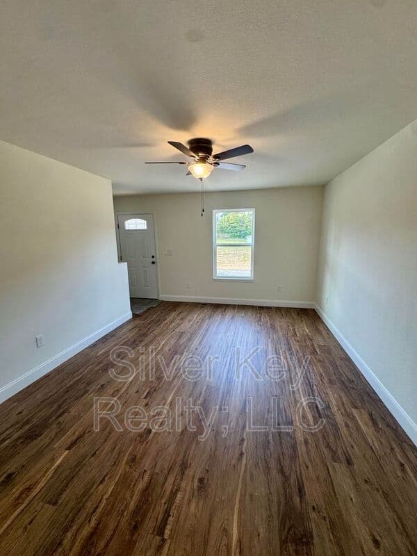 Athens Townhome: 320 Million Street