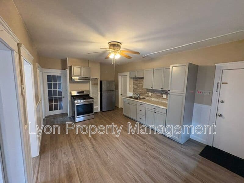 Woonsocket Condo: 352 Manville Rd