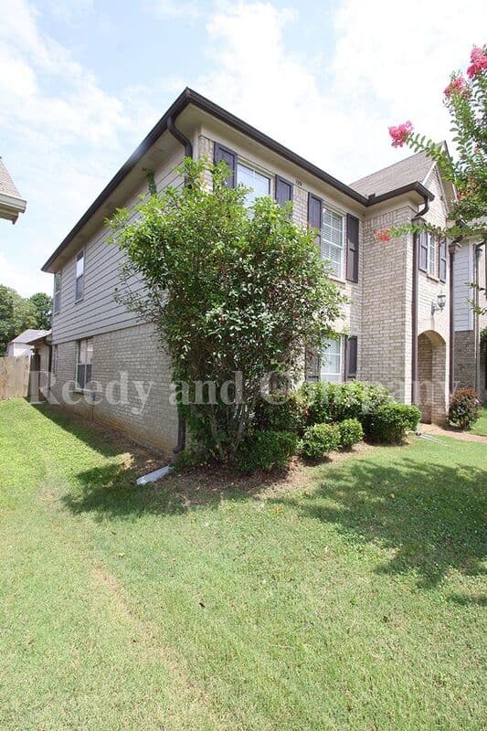 Cordova House: 1331 Appling Rd