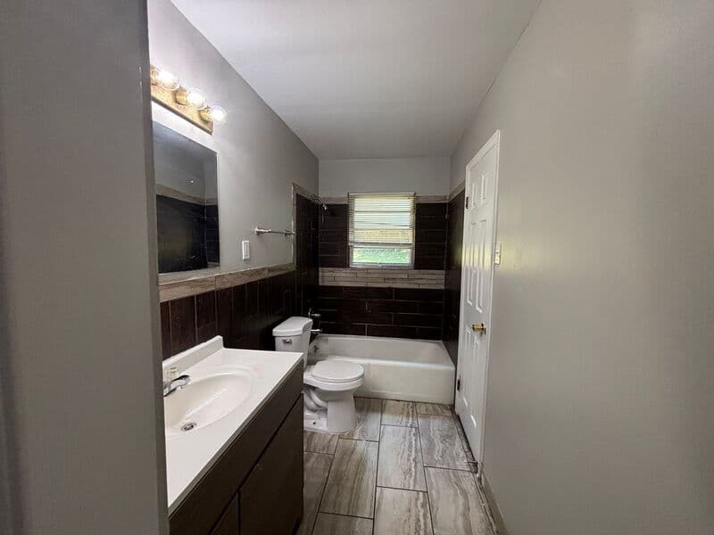 Memphis House: 2771 Northmeade Ave