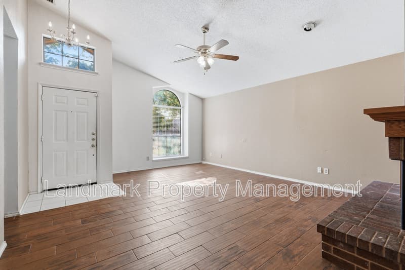 Cedar Hill House: 508 Sims Drive