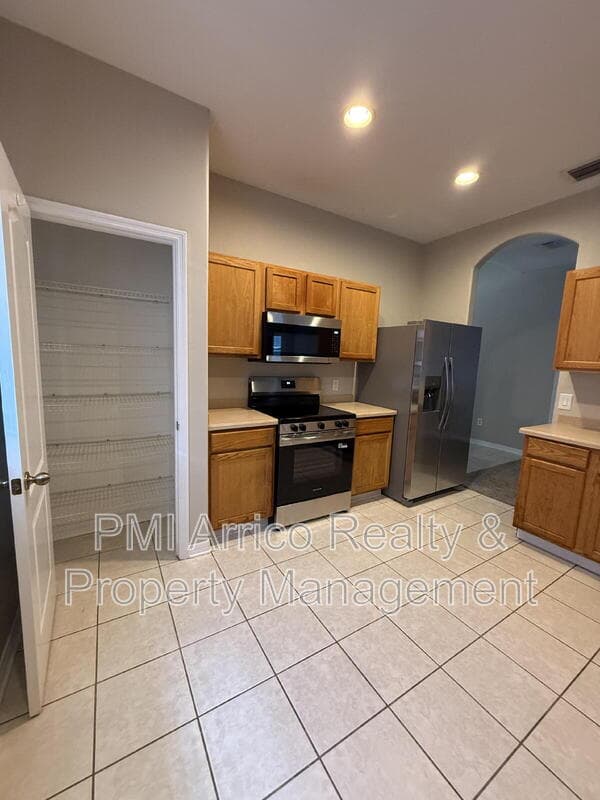 Wesley Chapel House: 3922 Washburn Pl