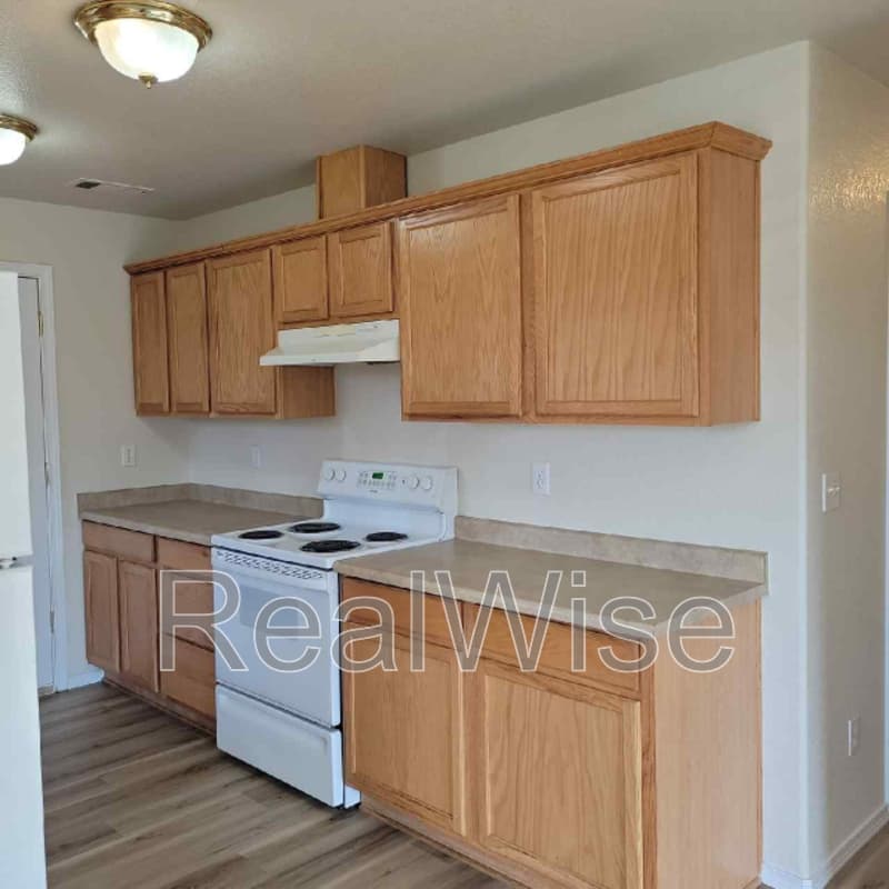 Grants Pass House: 224 Henderson Ln