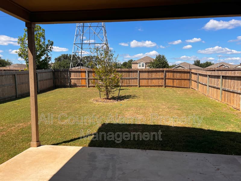 Selma House: 419 Harvest Point