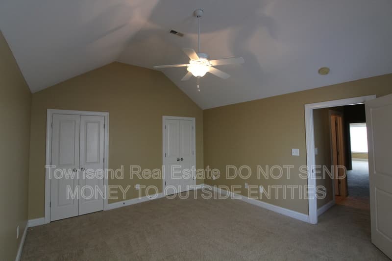 Fayetteville House: 2210 Westdale Dr