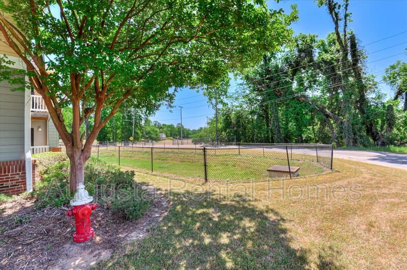 Edgefield Condo: 320 Peachtree Street - 325-6