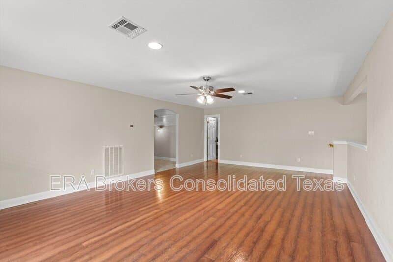 Leander House: 2031 Palos Verdes