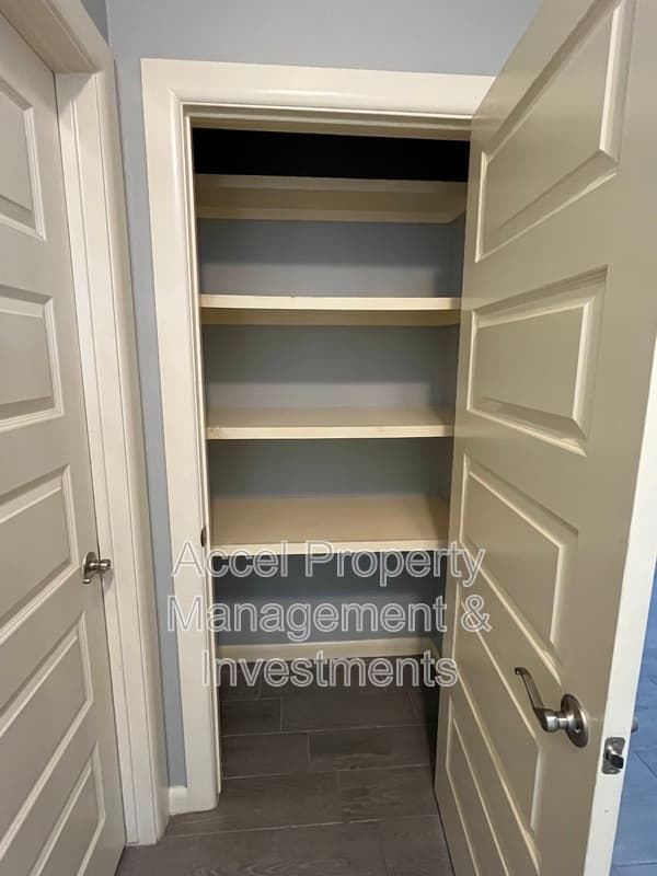 Edinburg Condo: 413 Downing Ave.