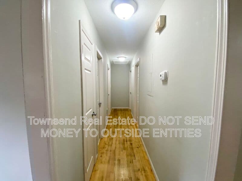 Fayetteville House: 212 Haverhill Drive