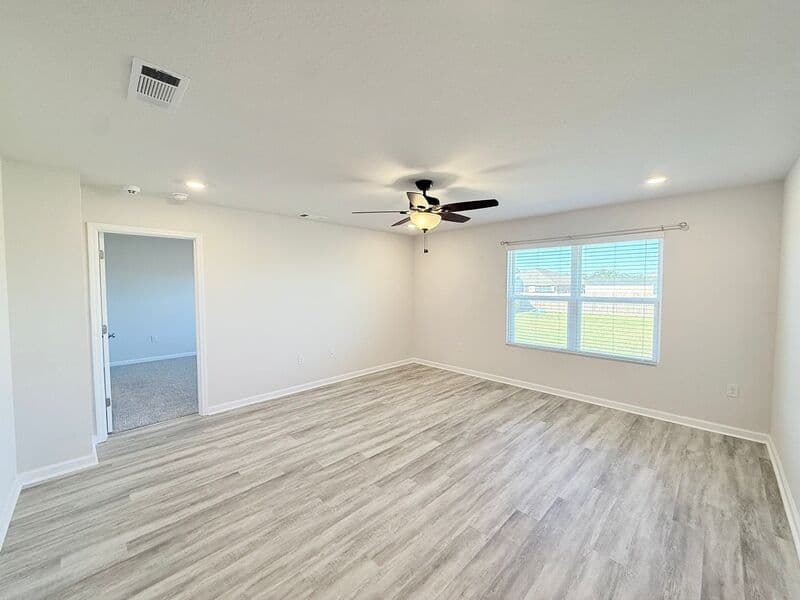 Milton House: 5487 Silverbell Dr