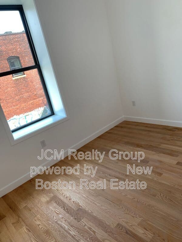 Lynn Condo: 64 Market Street