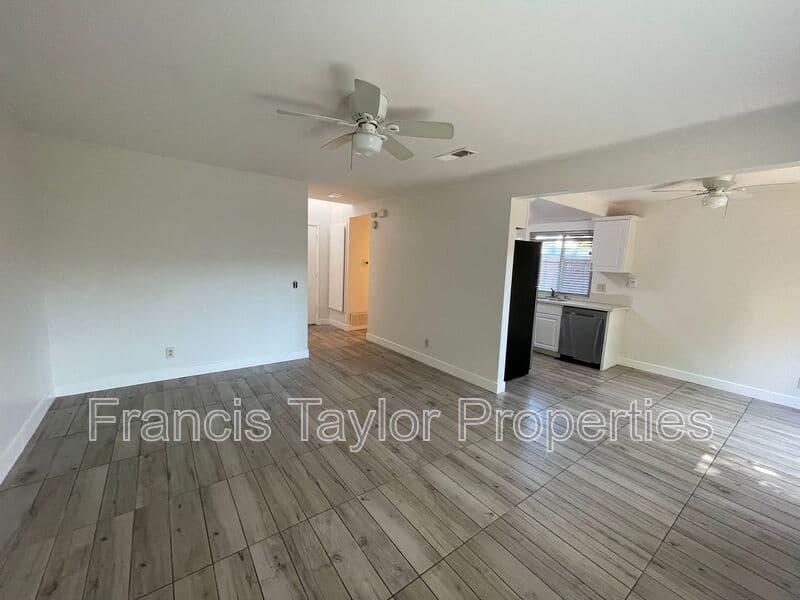 Escondido Condo: 1971 E. Washington Avenue