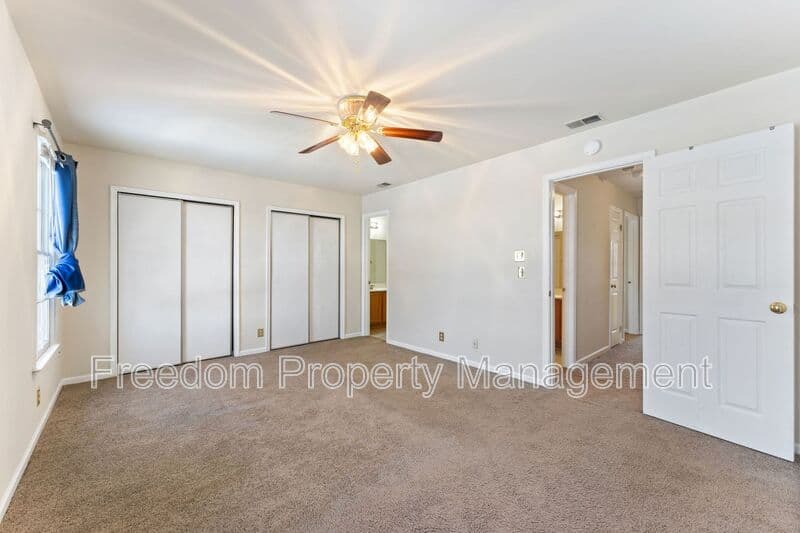 Warrenton Townhome: 726 Pine Tree Ct.