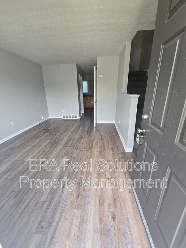 Columbus Condo: 1706 Carstare Dr