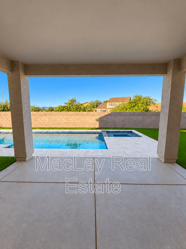 Casa Grande House: 285 S San Gregorio ln