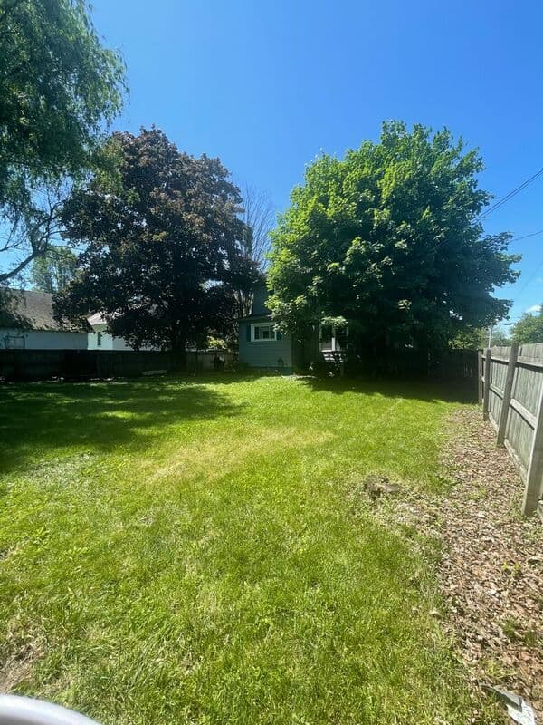 Stroudsburg House: 528 Lindbergh Avenue