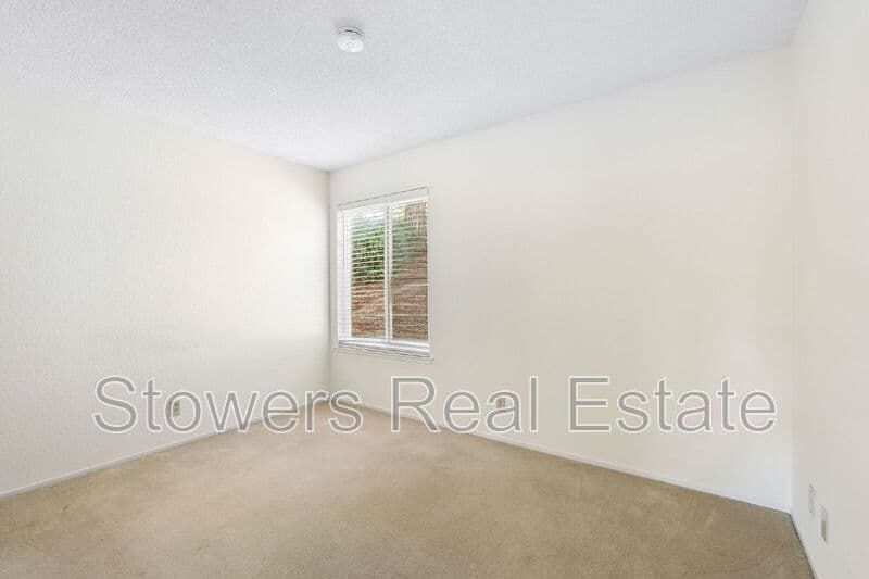 Concord Townhome: 4430 Eagle Peak Rd