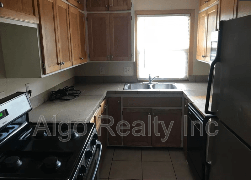Minneapolis Condo: 2419 Plymouth Avenue North - 201