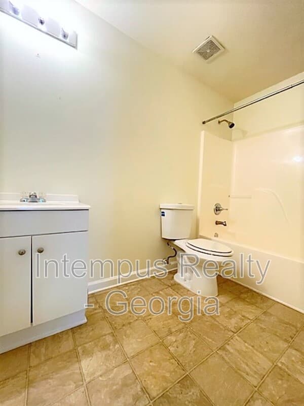 Snellville House: 4389 Persian Ct