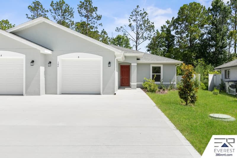 Palm Coast House: 104 Slumber Meadow