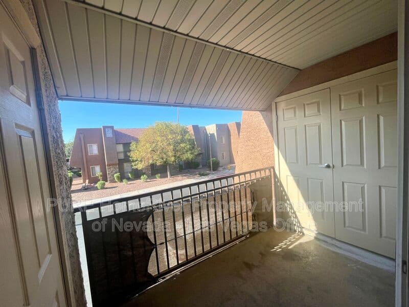 Las Vegas Condo: 5206 River Glen Dr