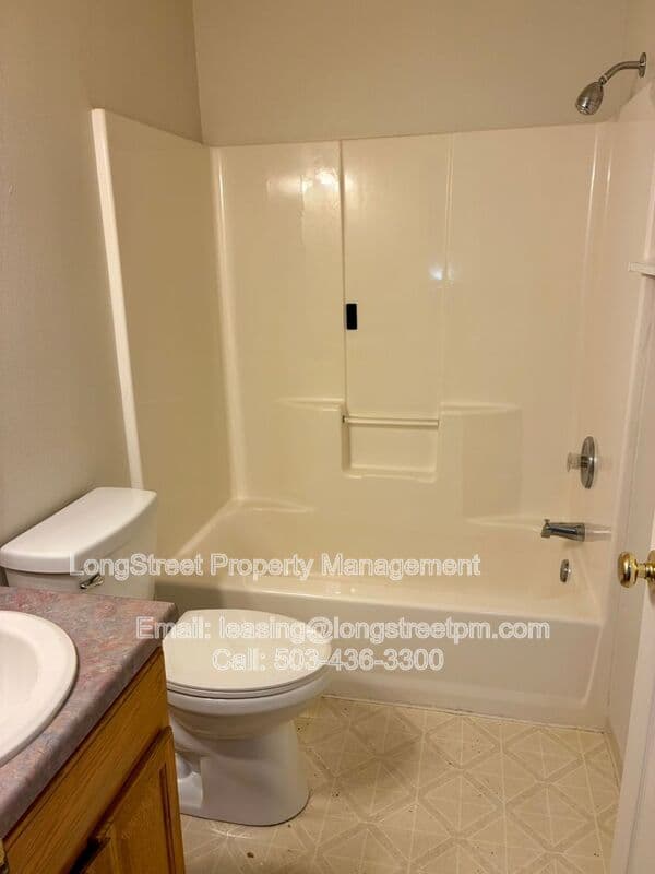 Corvallis Condo: 2349 NW Hummingbird Dr