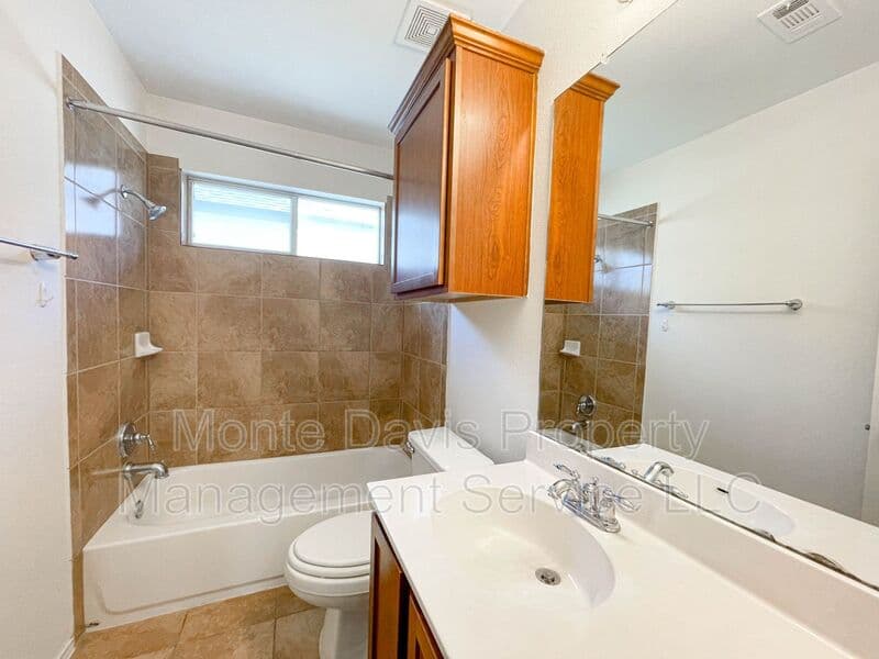 Austin House: 14213 Willow Tank Drive