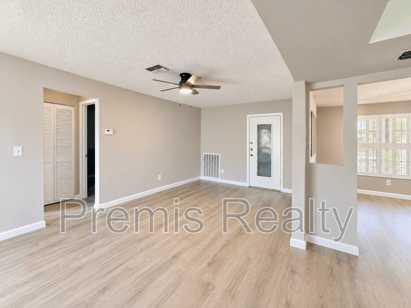 Palm Harbor House: 3180 Brunswick Circle