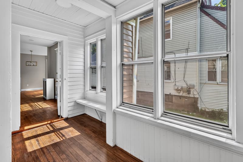 Montclair House: 99 Lincoln Street