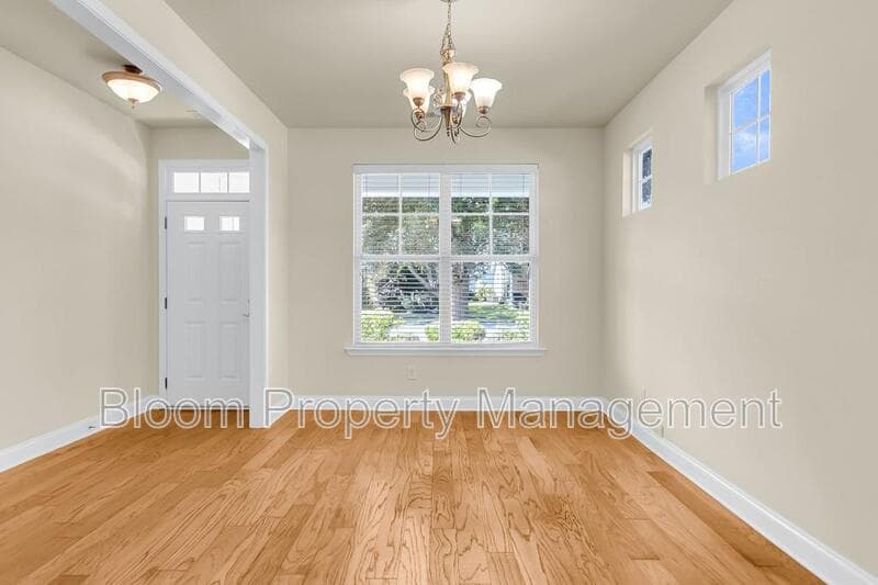 Mount Pleasant House: 2649 Lohr Dr