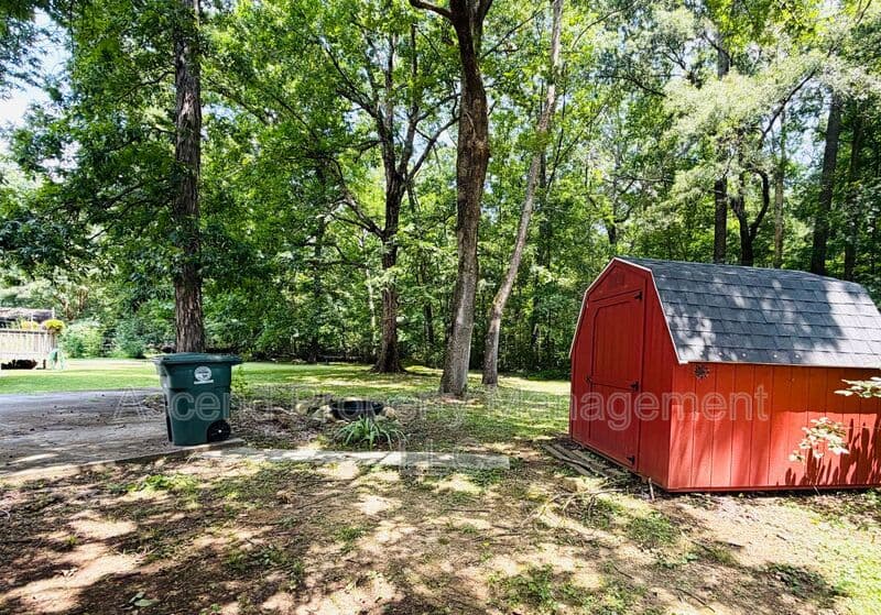 Chattanooga House: 1134 McDonald Dr