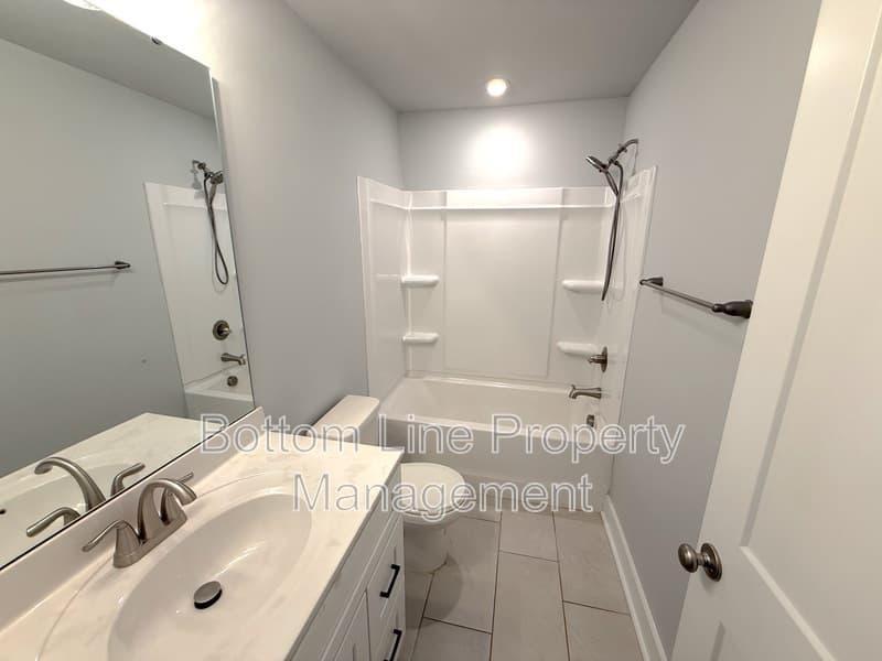 Charlotte Townhome: 2923 Burgess Dr