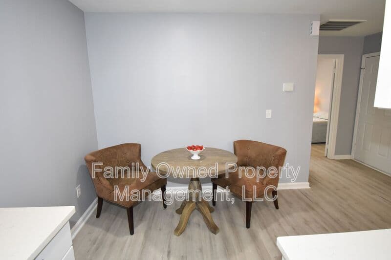 Summerville House: 113 Susan Drive